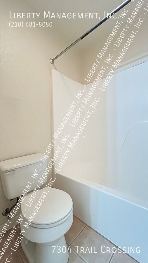 Charming 2 Bed, 2 Bath with water included! property image