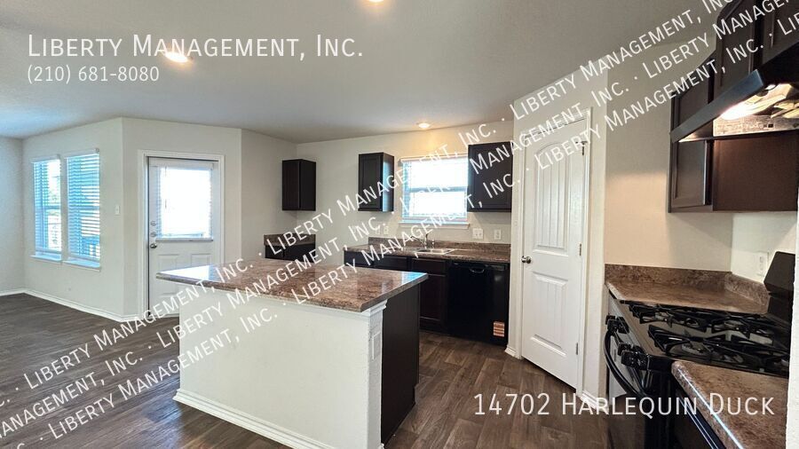 4 Bedroom, 2.5 Bath Corner Lot Home in Redbird Ranch property image