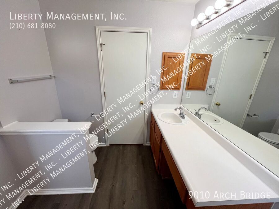 3 Bedroom, 2 Bath Home with a Loft property image