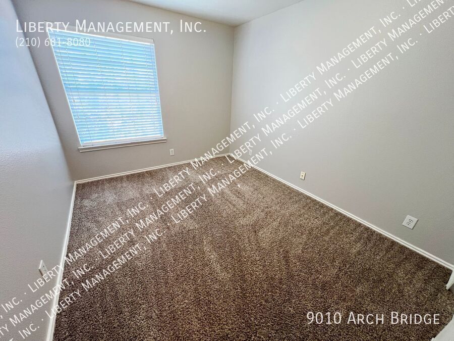 3 Bedroom, 2 Bath Home with a Loft property image