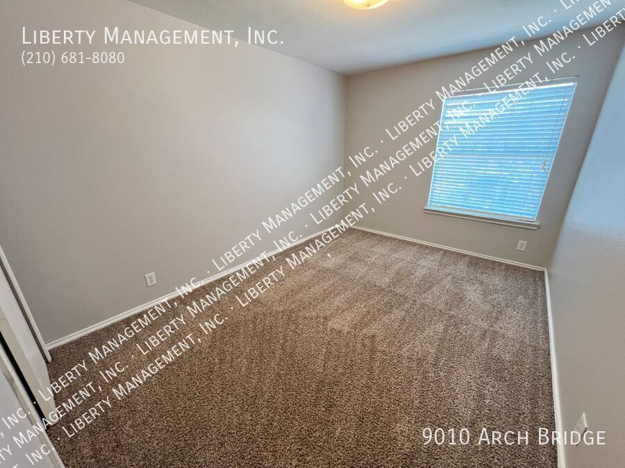 3 Bedroom, 2 Bath Home with a Loft property image