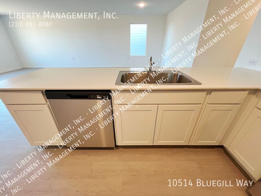 4 Bed, 2 Bath Single Story Home in Smiley Ranch property image