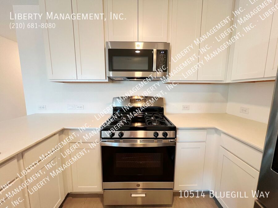 4 Bed, 2 Bath Single Story Home in Smiley Ranch property image