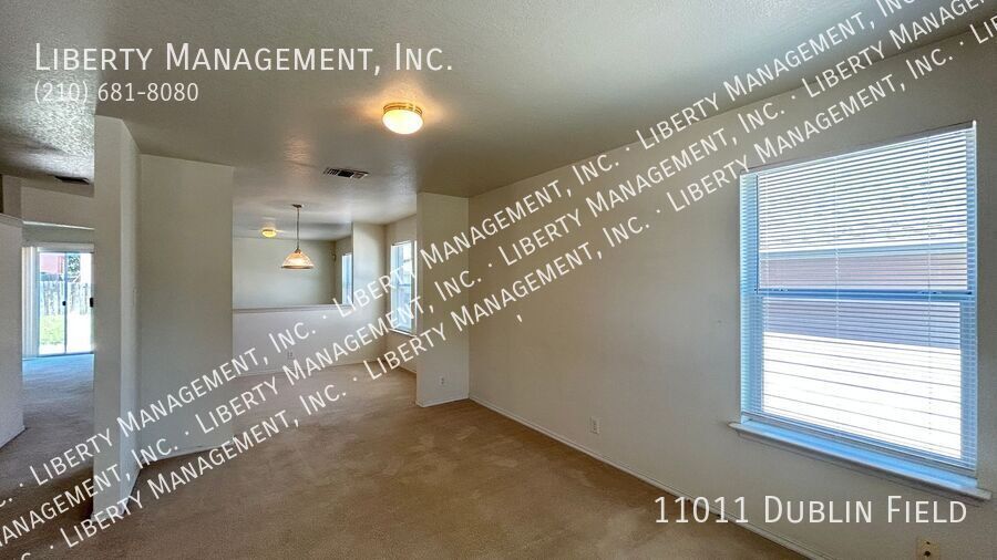 Spacious 4 Bedroom, 2.5 Bath Home property image