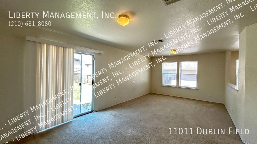 Spacious 4 Bedroom, 2.5 Bath Home property image