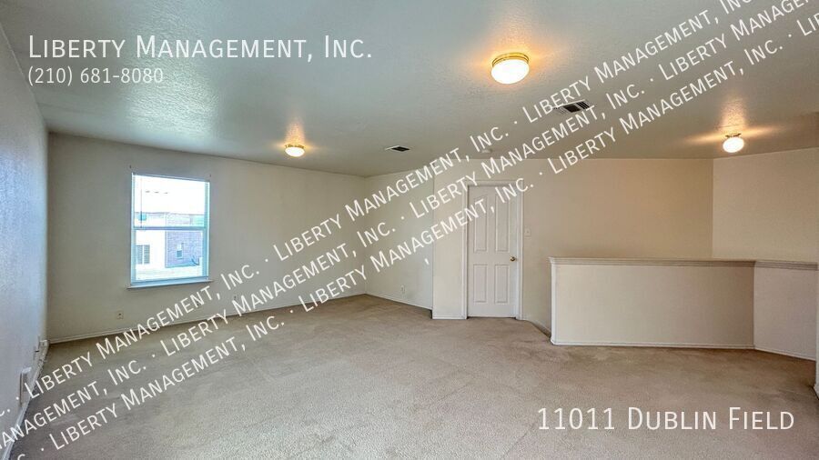 Spacious 4 Bedroom, 2.5 Bath Home property image