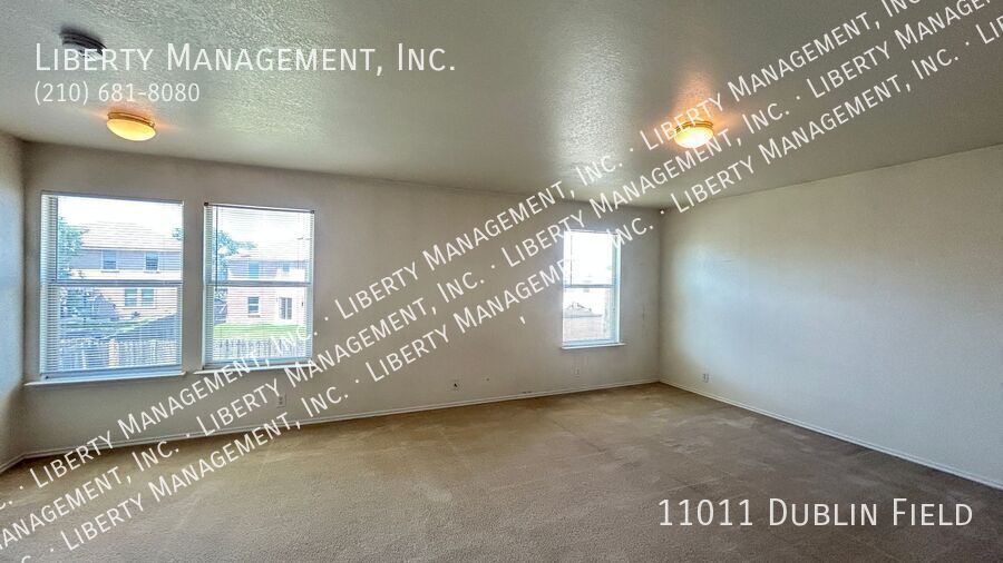 Spacious 4 Bedroom, 2.5 Bath Home property image
