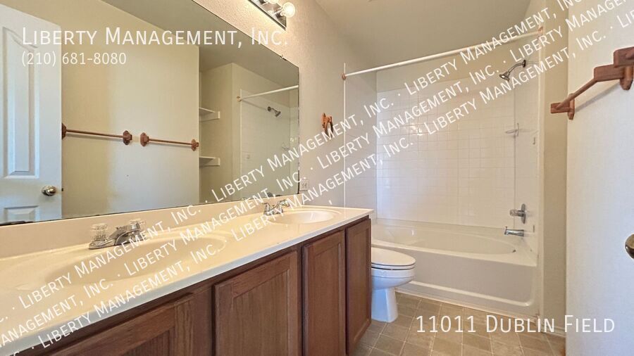 Spacious 4 Bedroom, 2.5 Bath Home property image