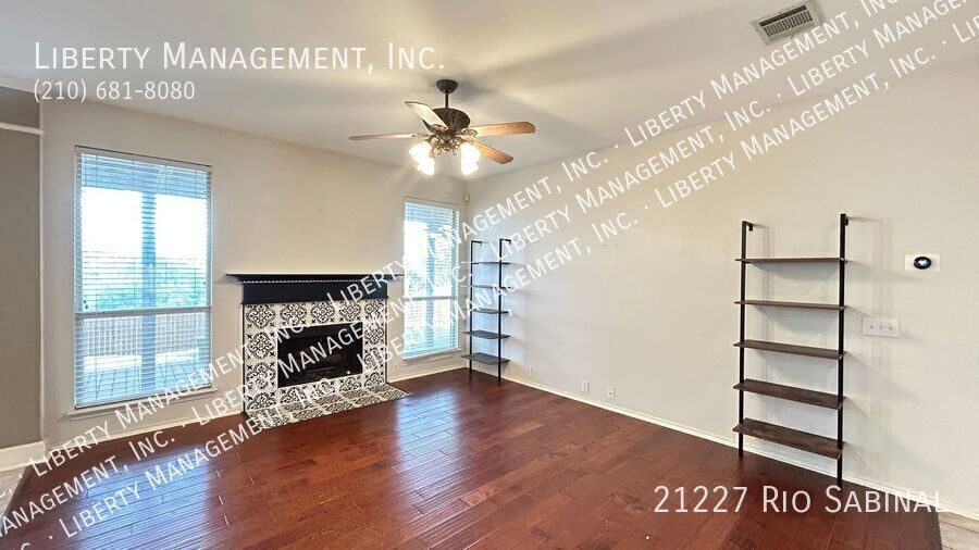 4 beds/3 bath home with Panoramic VIEWS Galore property image