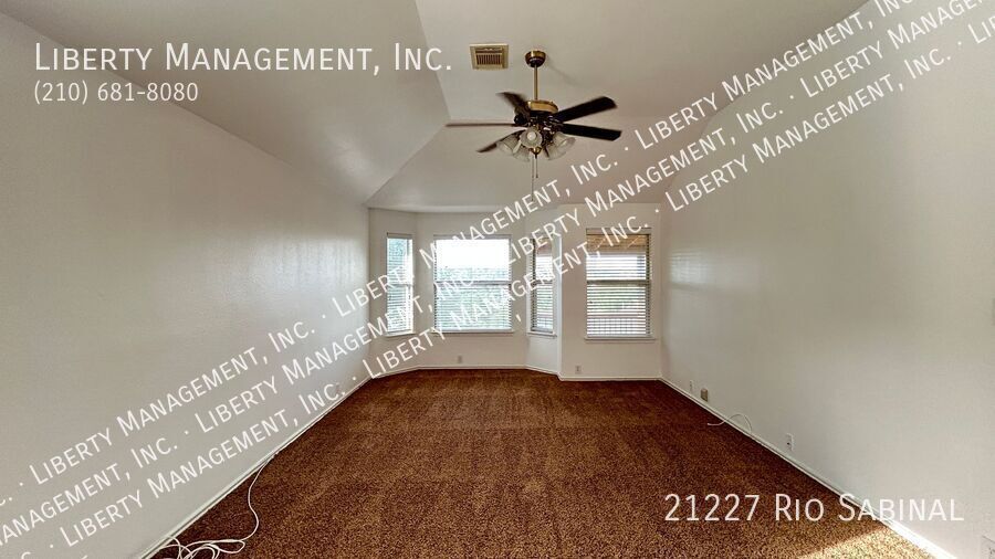 4 beds/3 bath home with Panoramic VIEWS Galore property image