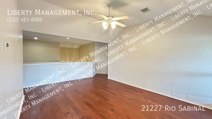 4 beds/3 bath home with Panoramic VIEWS Galore property image
