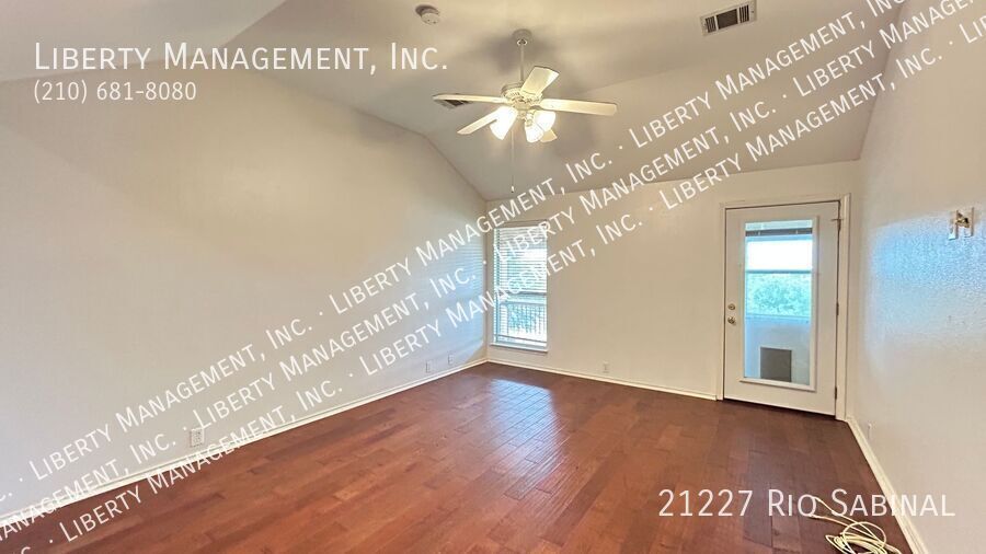 4 beds/3 bath home with Panoramic VIEWS Galore property image