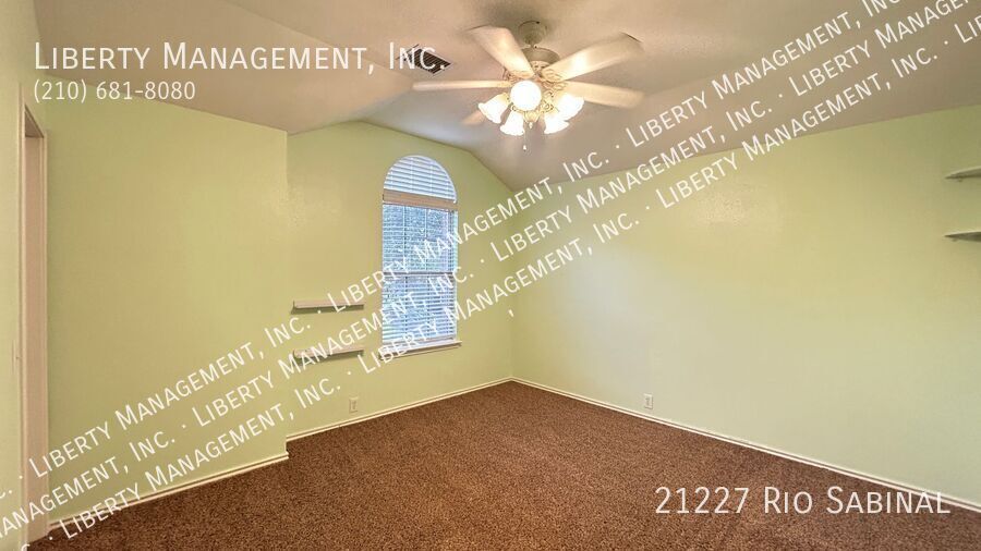 4 beds/3 bath home with Panoramic VIEWS Galore property image