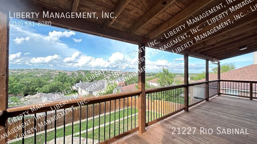 4 beds/3 bath home with Panoramic VIEWS Galore property image