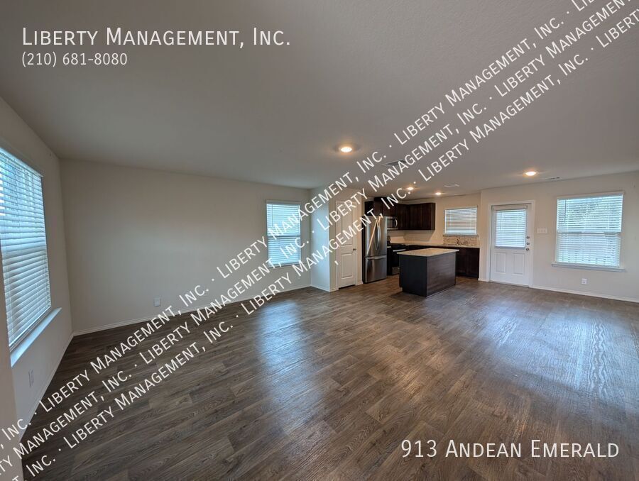 3 Bedroom, 2.5 Bath Home in Redbird Ranch property image