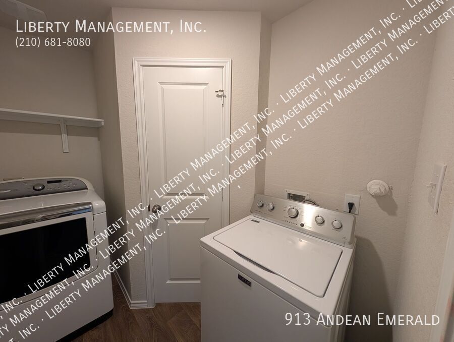 3 Bedroom, 2.5 Bath Home in Redbird Ranch property image