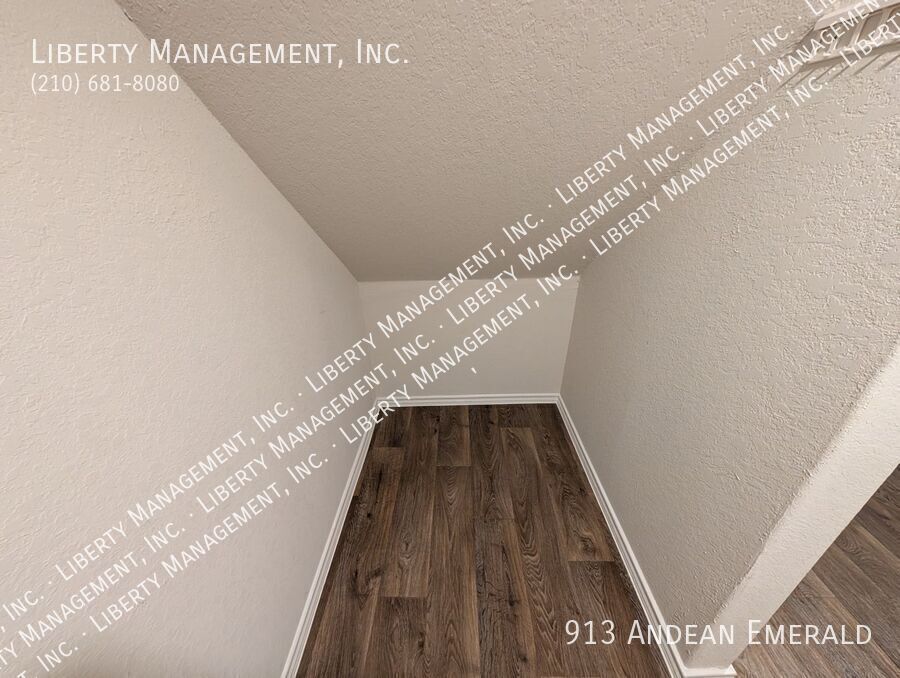 3 Bedroom, 2.5 Bath Home in Redbird Ranch property image