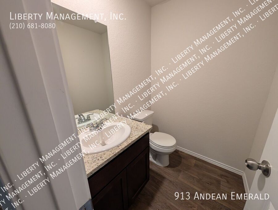 3 Bedroom, 2.5 Bath Home in Redbird Ranch property image