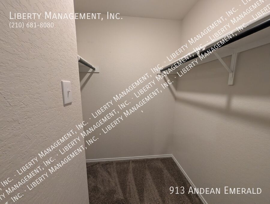 3 Bedroom, 2.5 Bath Home in Redbird Ranch property image