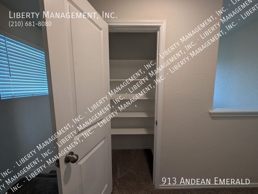 3 Bedroom, 2.5 Bath Home in Redbird Ranch property image