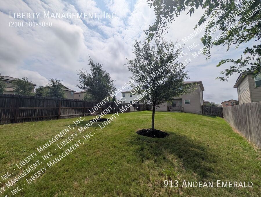 3 Bedroom, 2.5 Bath Home in Redbird Ranch property image