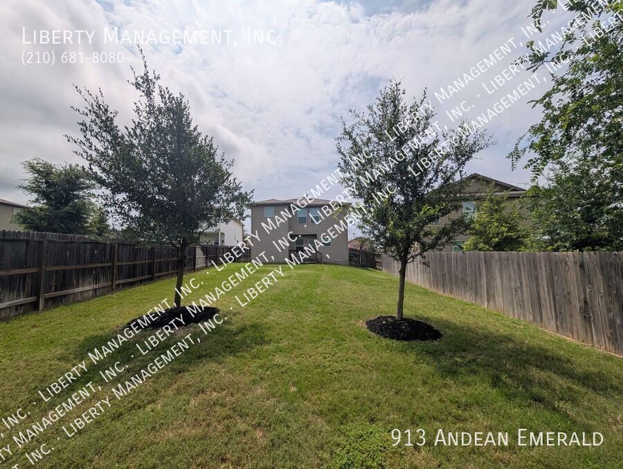 3 Bedroom, 2.5 Bath Home in Redbird Ranch property image