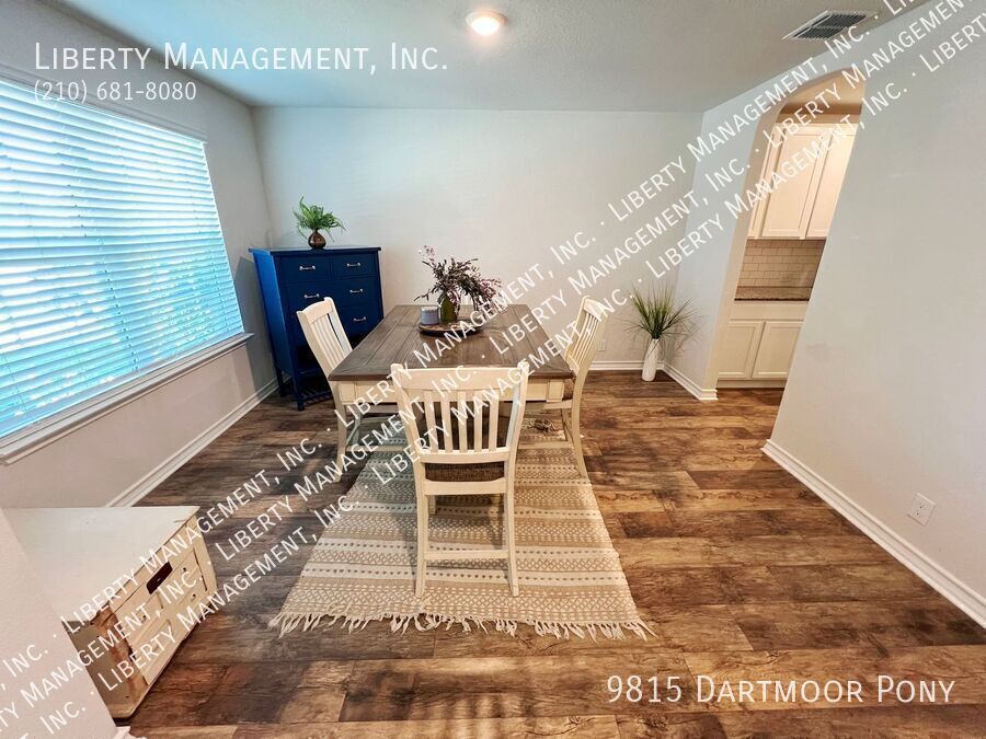 5 Bedroom, 2.5 Bath on a cul-de-sac property image