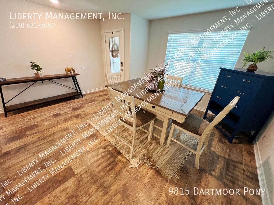 5 Bedroom, 2.5 Bath on a cul-de-sac property image