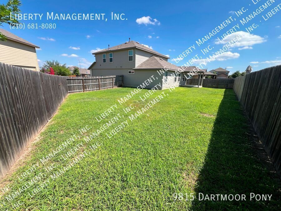 5 Bedroom, 2.5 Bath on a cul-de-sac property image