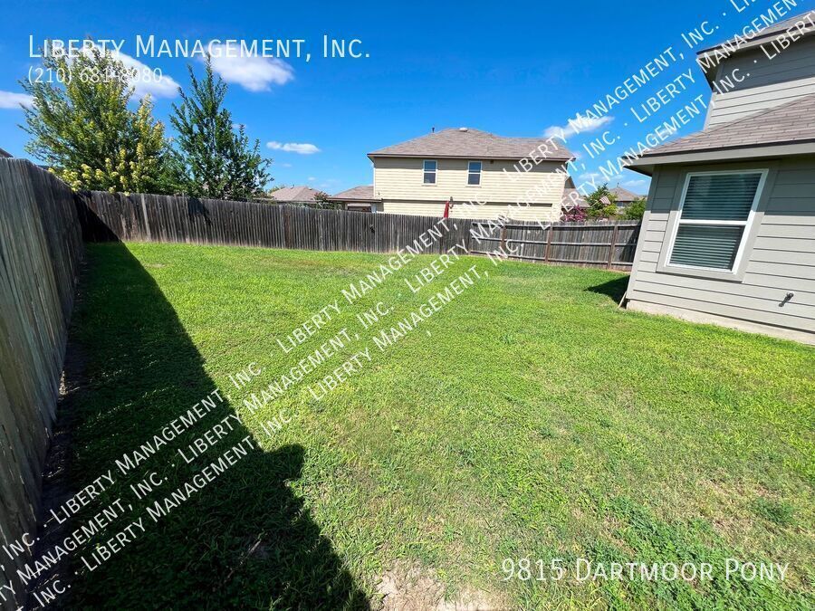 5 Bedroom, 2.5 Bath on a cul-de-sac property image