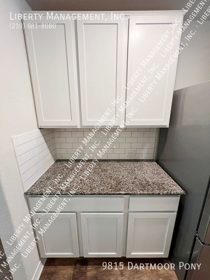 5 Bedroom, 2.5 Bath on a cul-de-sac property image