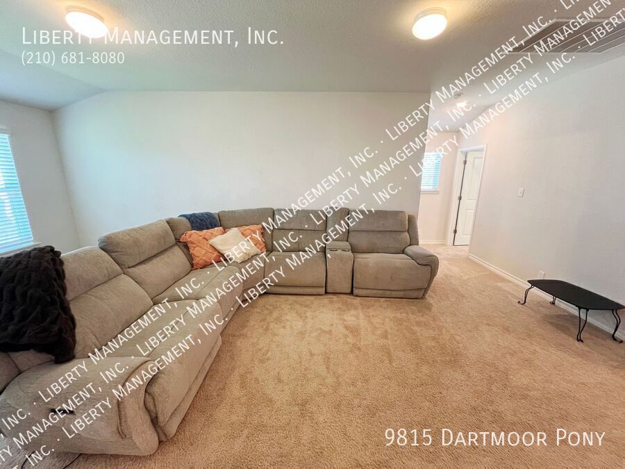 5 Bedroom, 2.5 Bath on a cul-de-sac property image