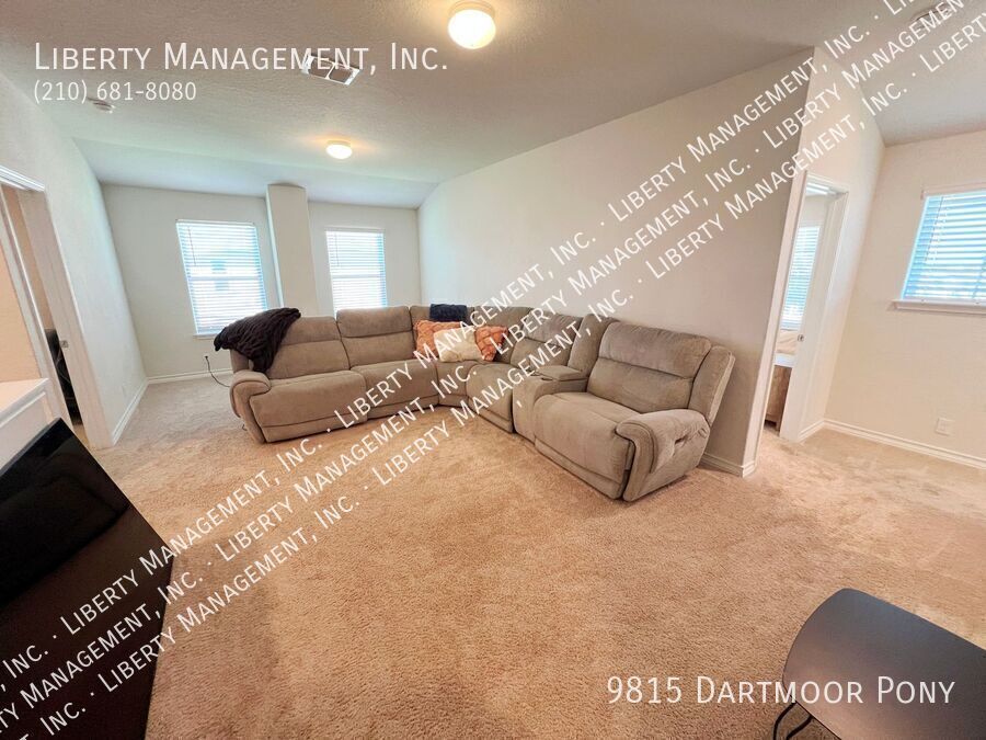 5 Bedroom, 2.5 Bath on a cul-de-sac property image