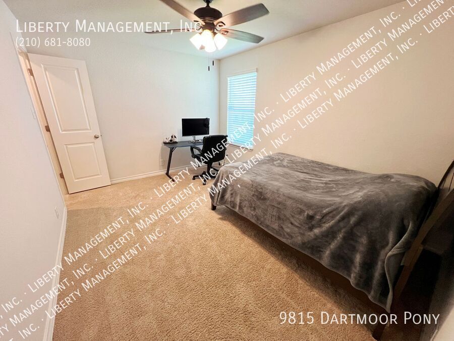 5 Bedroom, 2.5 Bath on a cul-de-sac property image