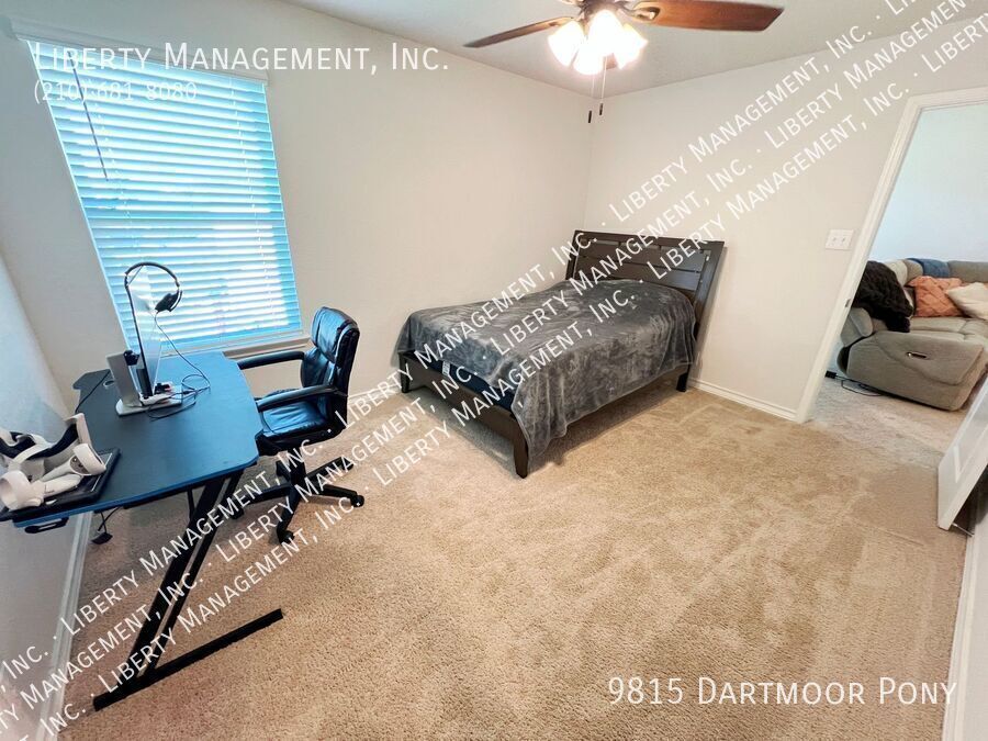 5 Bedroom, 2.5 Bath on a cul-de-sac property image