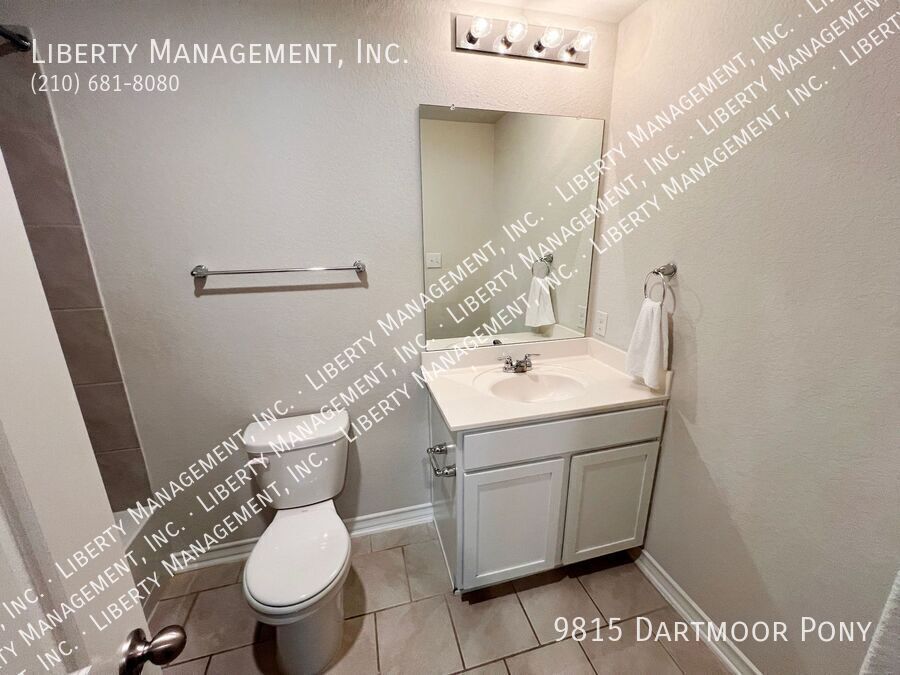 5 Bedroom, 2.5 Bath on a cul-de-sac property image
