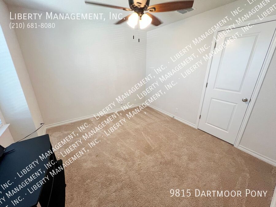5 Bedroom, 2.5 Bath on a cul-de-sac property image