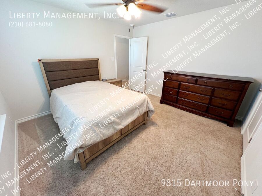 5 Bedroom, 2.5 Bath on a cul-de-sac property image