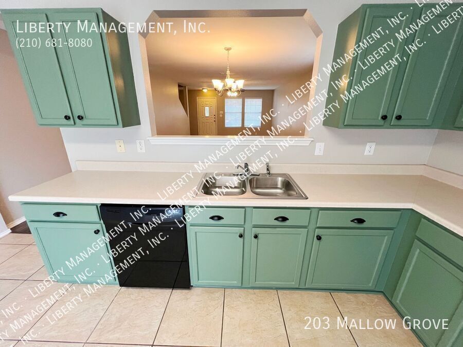 Move-in Ready 4 Bed, 3 Bath property image