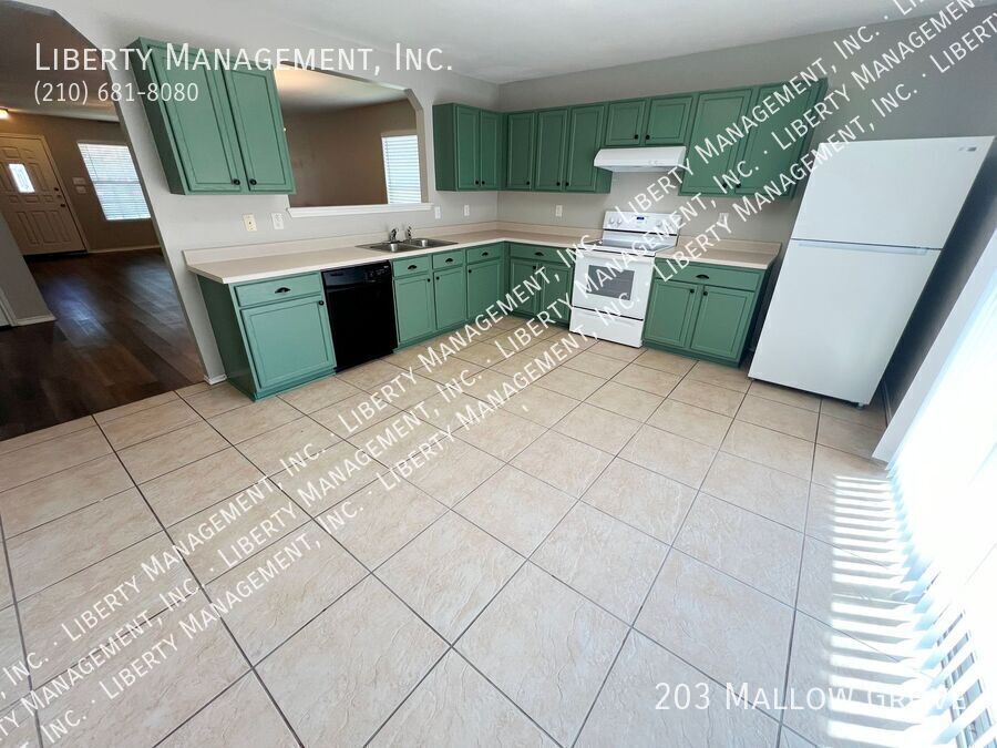 Move-in Ready 4 Bed, 3 Bath property image