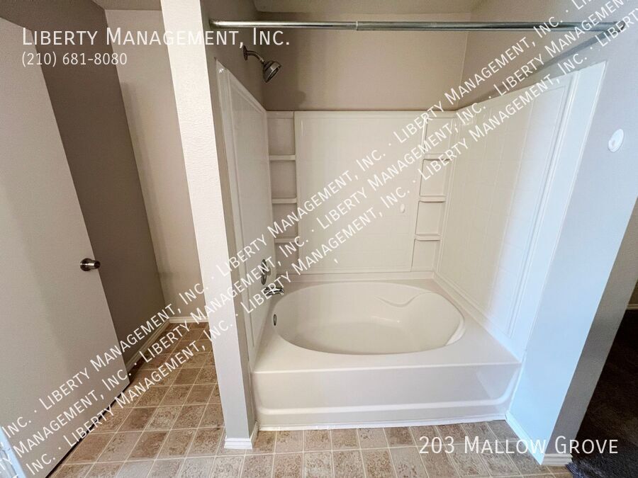 Move-in Ready 4 Bed, 3 Bath property image