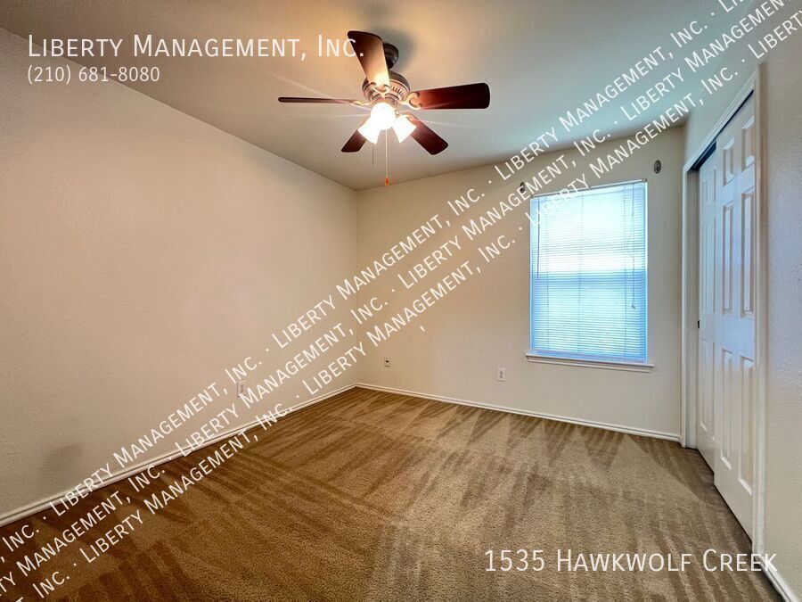 Beautiful one story home in a cul-de-sac property image