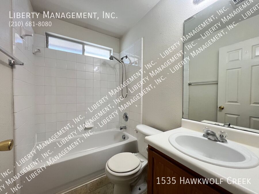 Beautiful one story home in a cul-de-sac property image