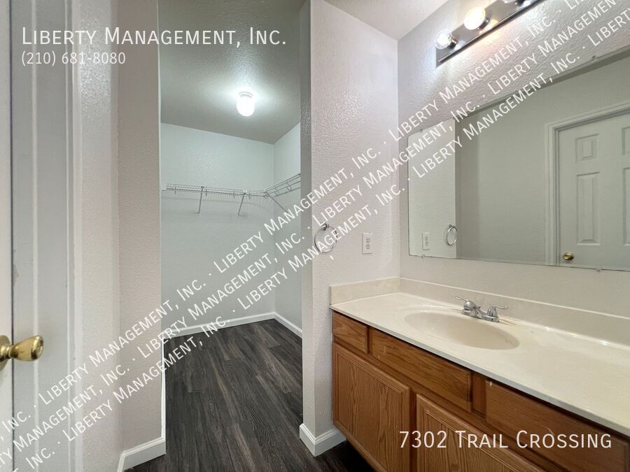 2 Bedroom, 2 Bath with No Carpet property image