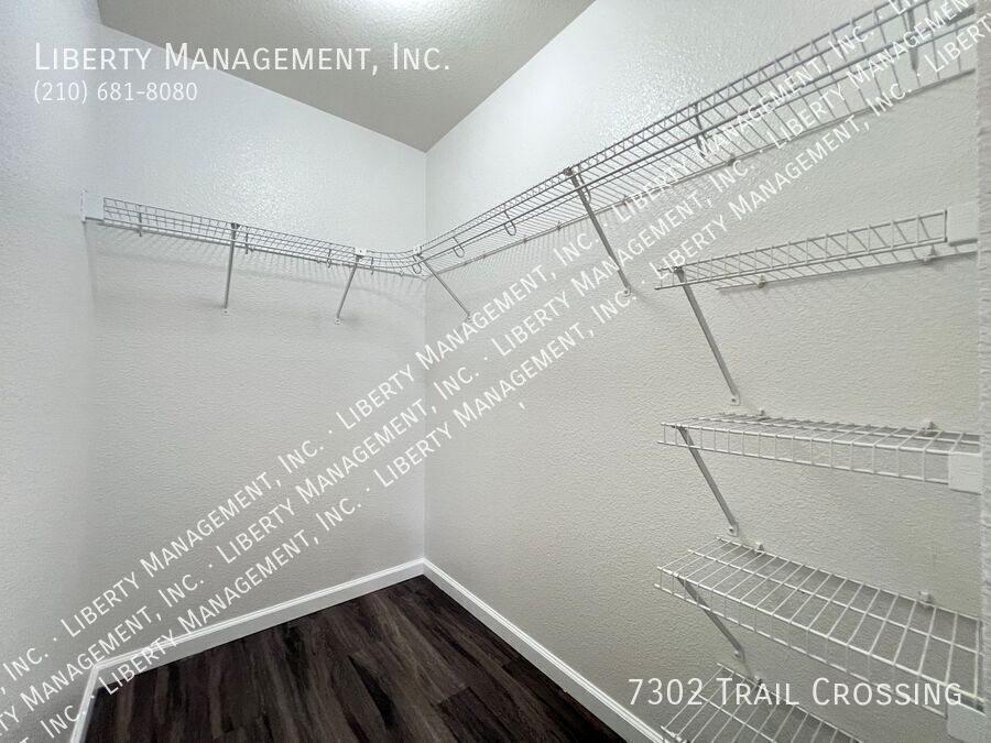 2 Bedroom, 2 Bath with No Carpet property image