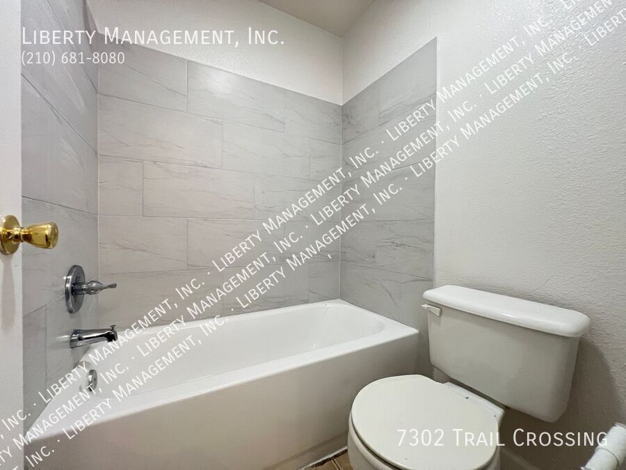 2 Bedroom, 2 Bath with No Carpet property image
