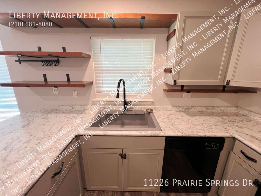 3 Bed, 2 Bath Single Story Home on a Cul-de-sac near the Medical Center property image
