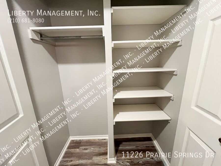 3 Bed, 2 Bath Single Story Home on a Cul-de-sac near the Medical Center property image