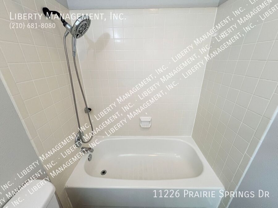 3 Bed, 2 Bath Single Story Home on a Cul-de-sac near the Medical Center property image
