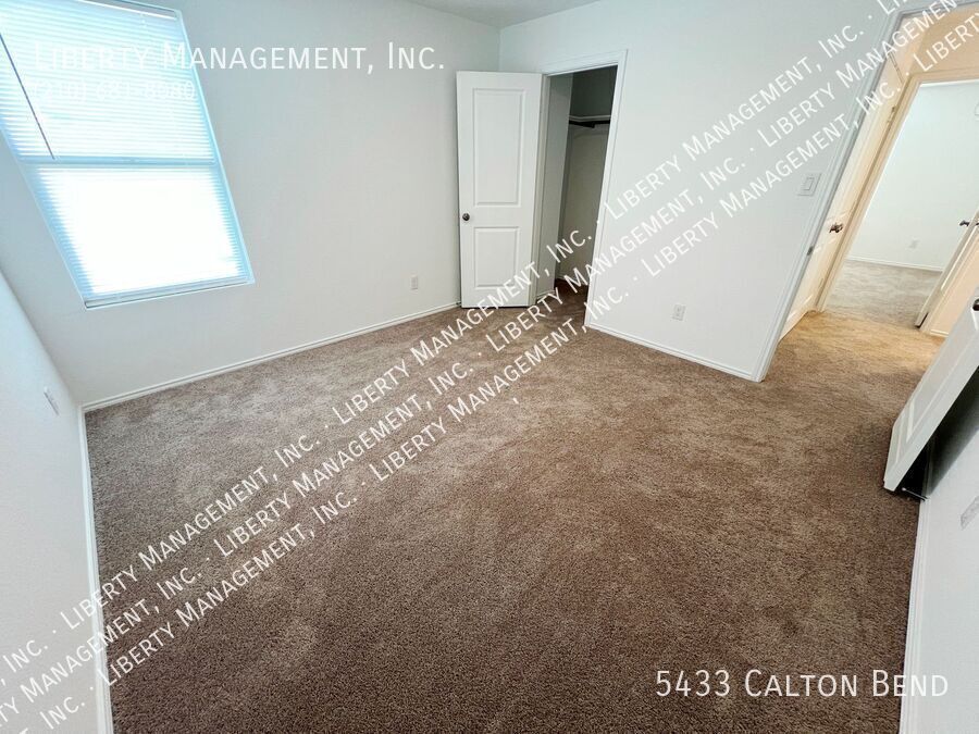 4 Bed 2.5 Bath 1943 sq ft Home property image